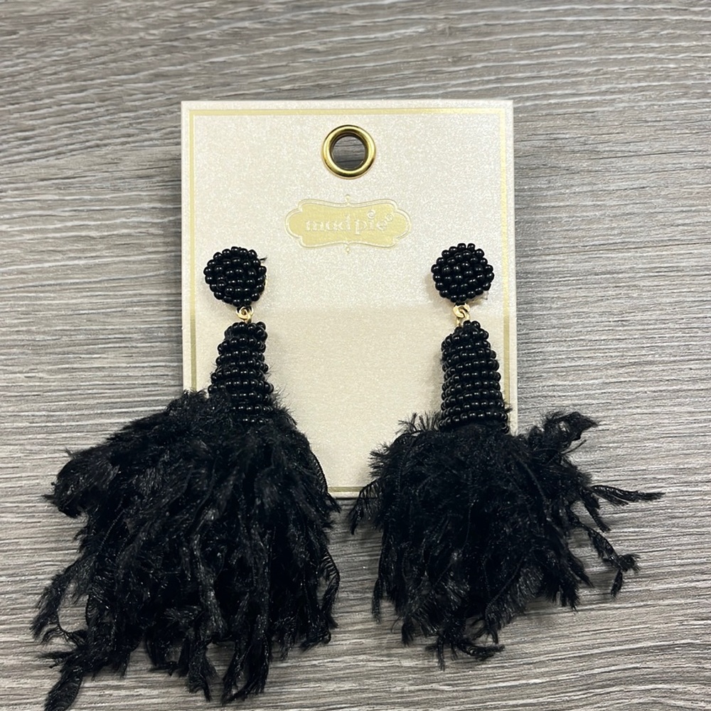 Black feather earring